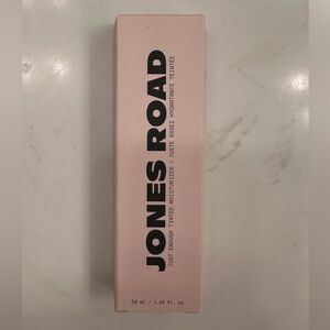 Jones Road Just Enough Tinted Moisturizer in Porcelain